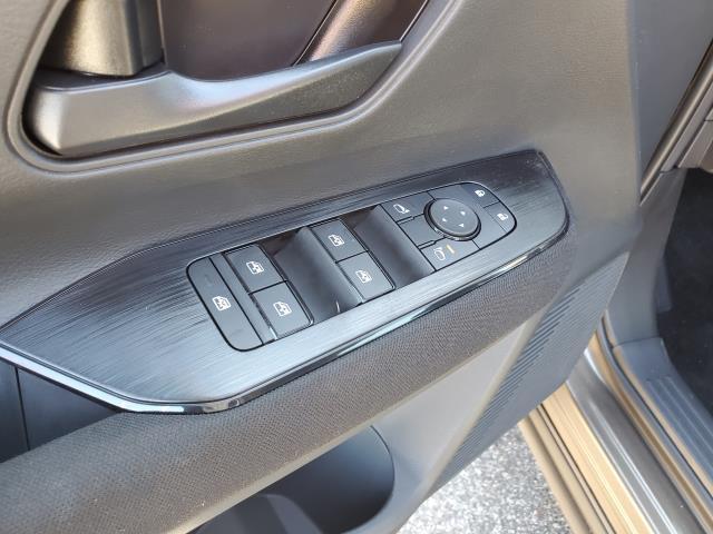 new 2025 Nissan Kicks car, priced at $24,680