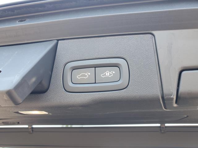 used 2021 Volvo XC60 car, priced at $29,998