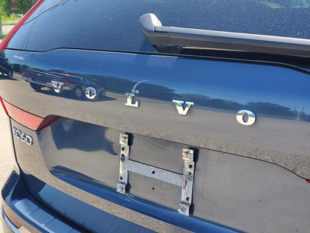 used 2021 Volvo XC60 car, priced at $29,998