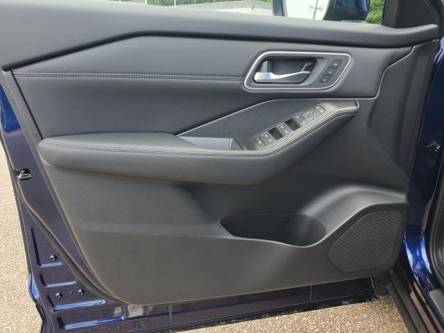 new 2025 Nissan Rogue car, priced at $42,517