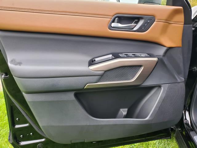 new 2025 Nissan Pathfinder car, priced at $45,622