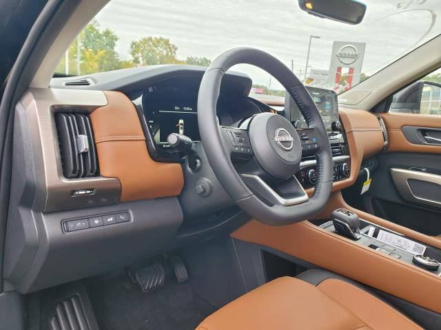 new 2025 Nissan Pathfinder car, priced at $45,622