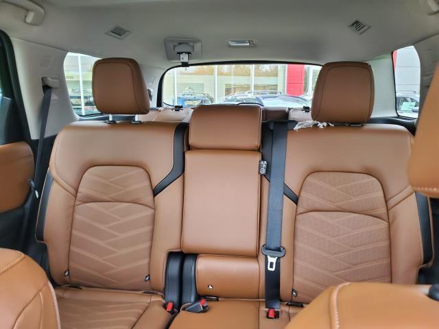 new 2025 Nissan Pathfinder car, priced at $45,622