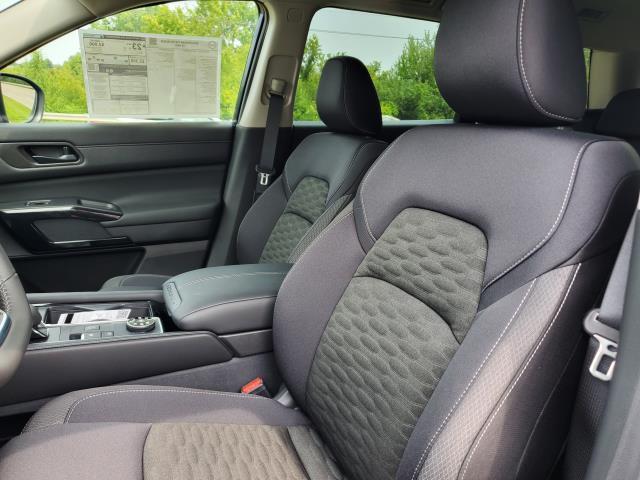 new 2025 Nissan Pathfinder car, priced at $41,884