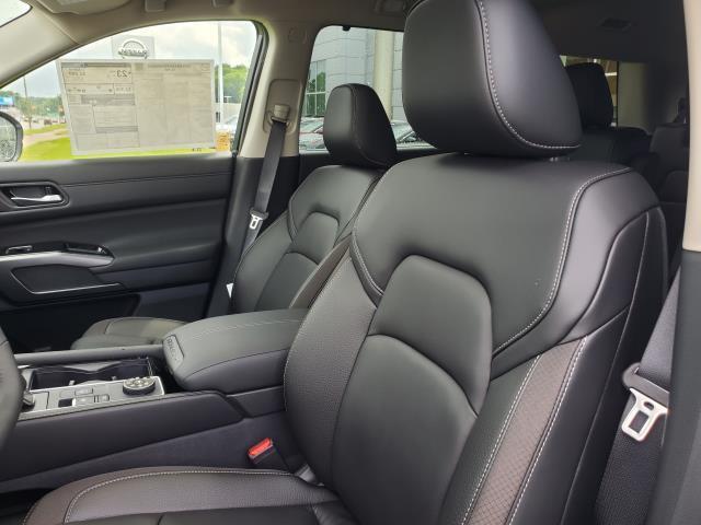 new 2025 Nissan Pathfinder car, priced at $47,543