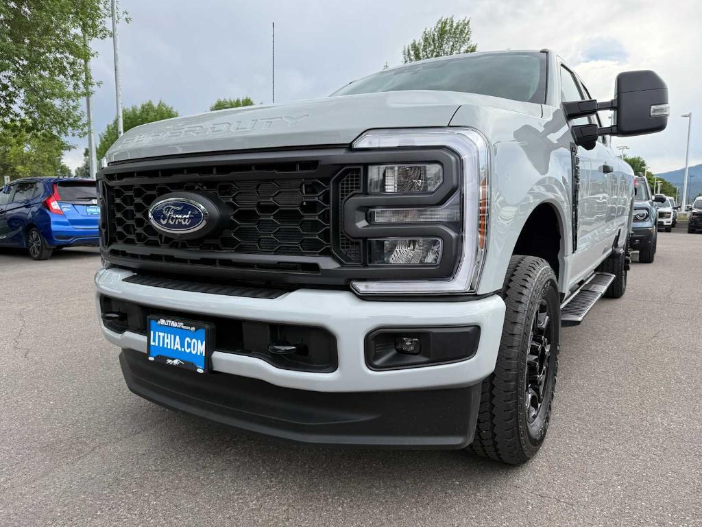 new 2025 Ford F-250 car, priced at $58,727