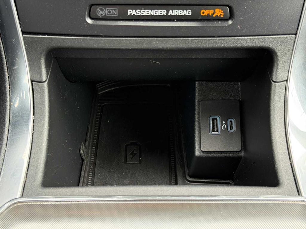 used 2024 Ford Edge car, priced at $29,104