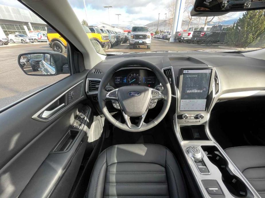 new 2024 Ford Edge car, priced at $43,431