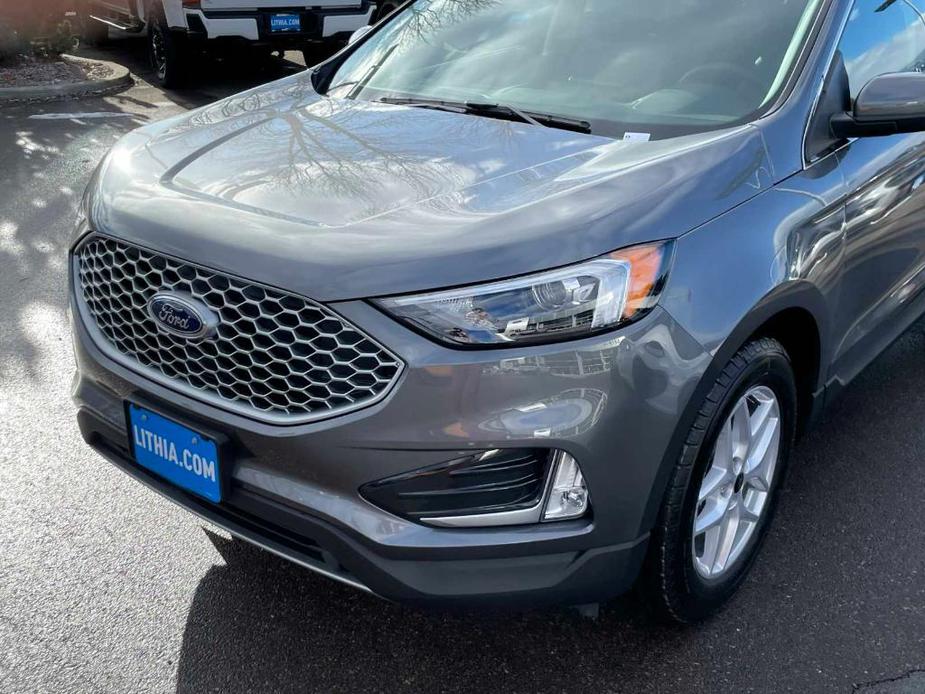 new 2024 Ford Edge car, priced at $43,431