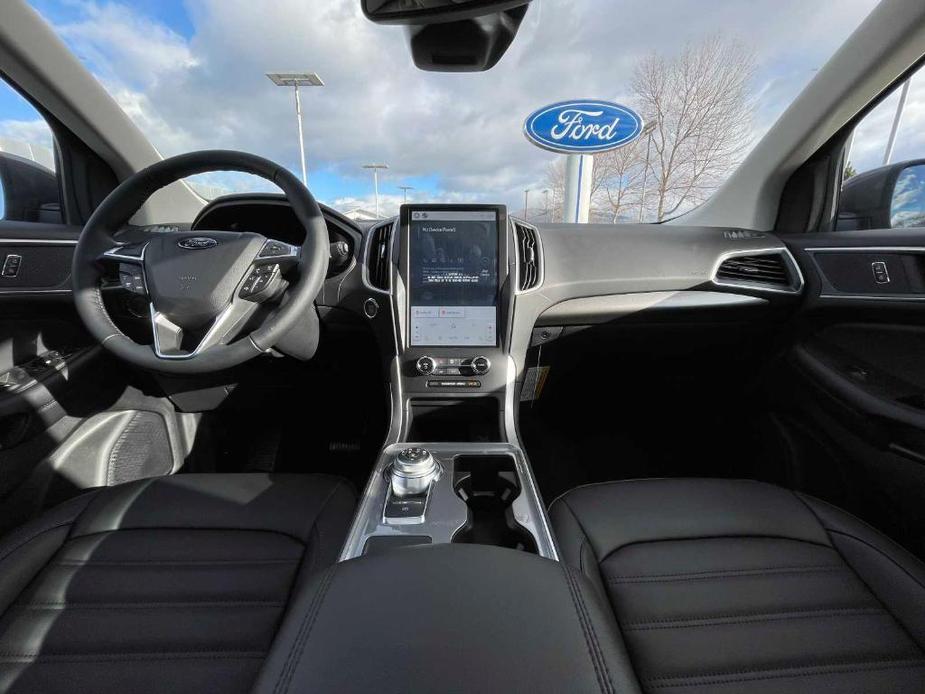 new 2024 Ford Edge car, priced at $43,431