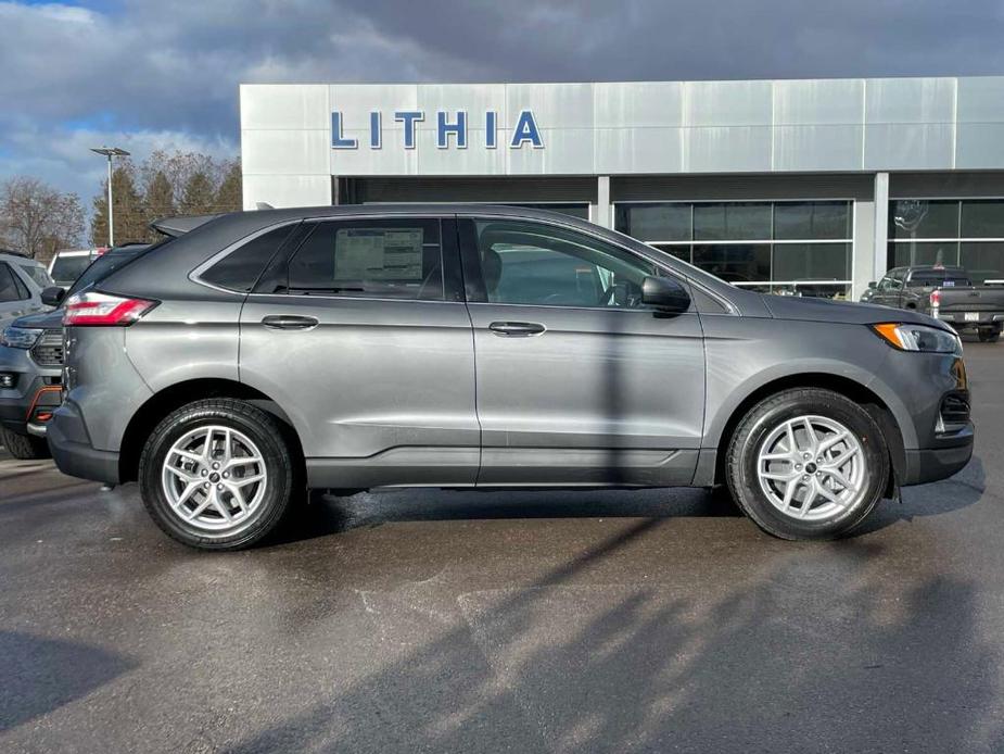 new 2024 Ford Edge car, priced at $43,431