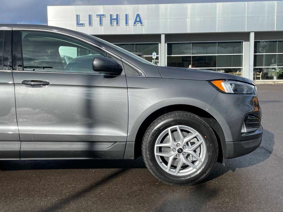 new 2024 Ford Edge car, priced at $43,431