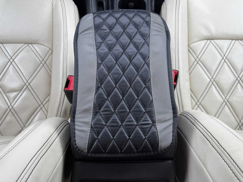 used 2018 Jeep Wrangler Unlimited car, priced at $29,467