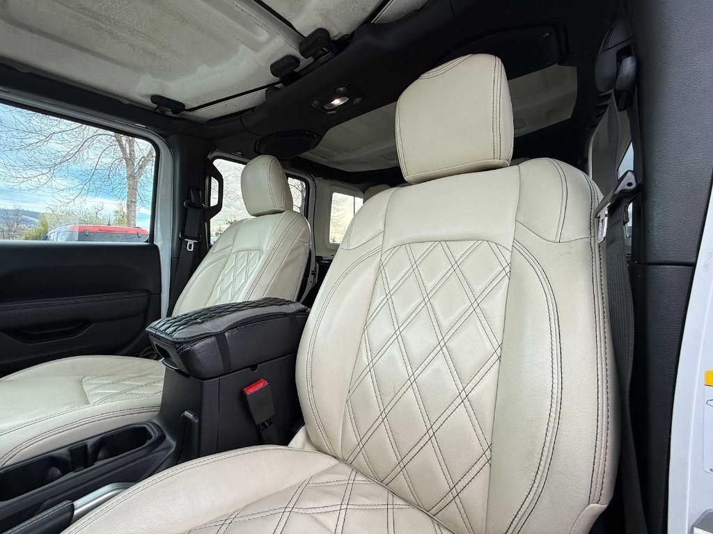 used 2018 Jeep Wrangler Unlimited car, priced at $29,467