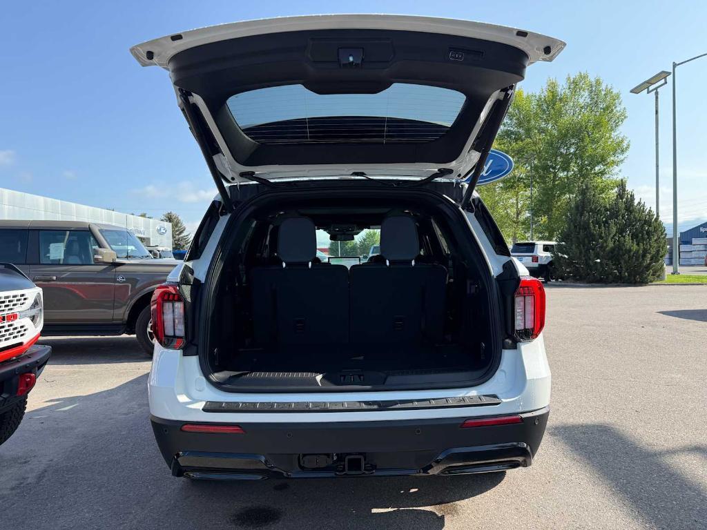 new 2025 Ford Explorer car, priced at $52,618