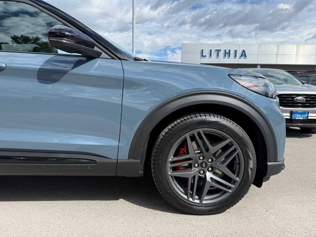 new 2025 Ford Explorer car, priced at $62,614