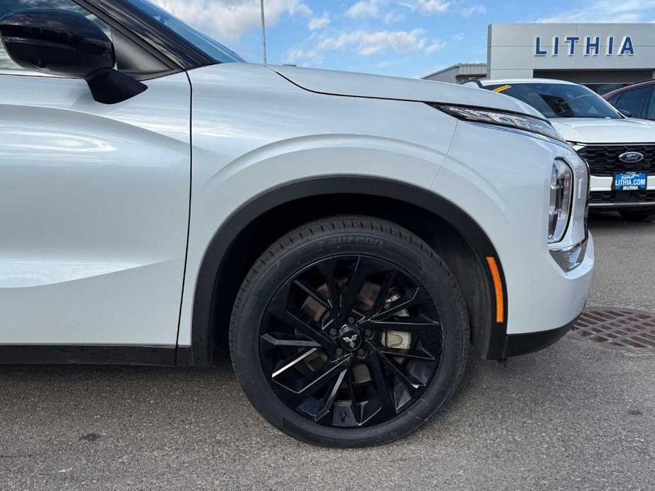 used 2023 Mitsubishi Outlander car, priced at $28,000