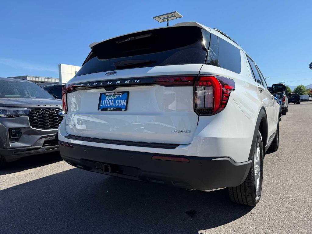 new 2025 Ford Explorer car, priced at $45,464