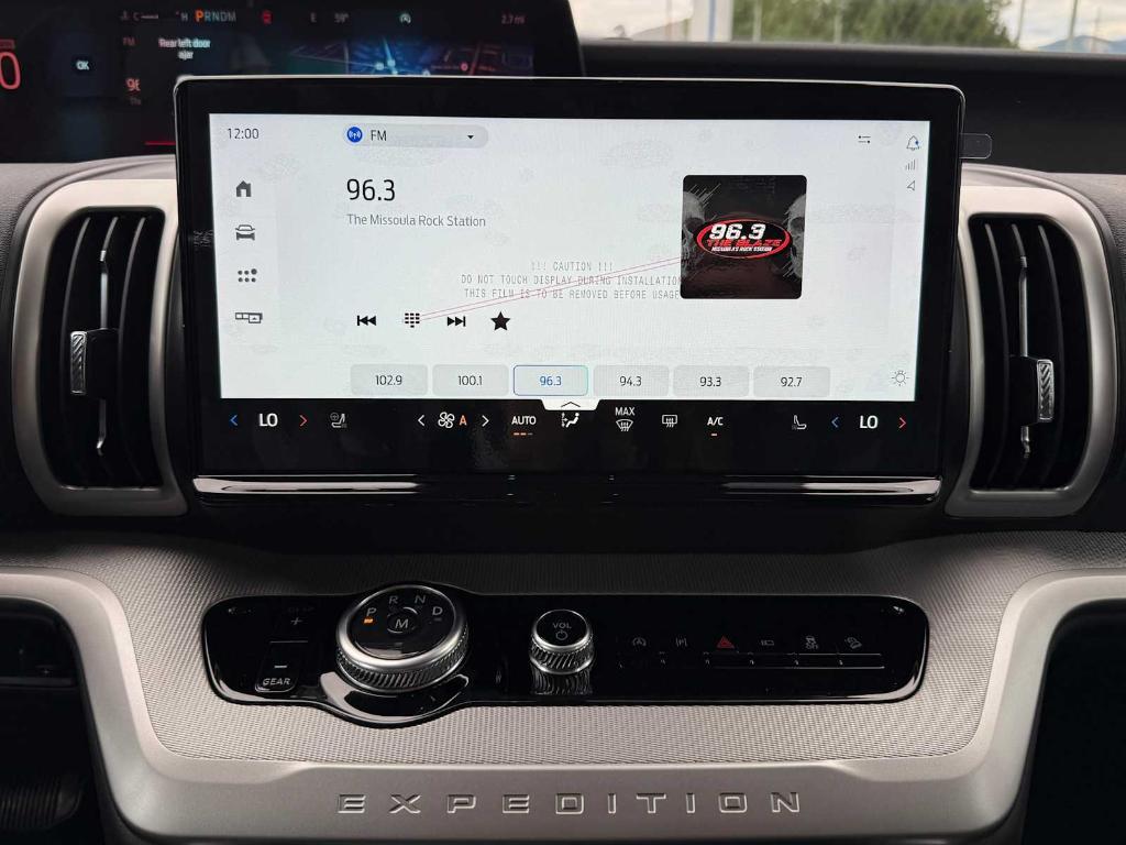 new 2025 Ford Expedition car, priced at $71,920