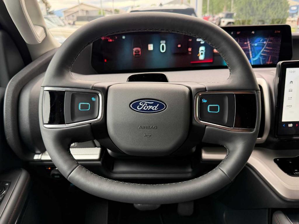 new 2025 Ford Expedition car, priced at $71,920