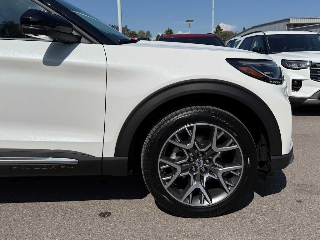 new 2025 Ford Explorer car, priced at $63,029