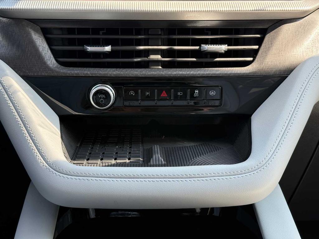new 2025 Ford Explorer car, priced at $63,029
