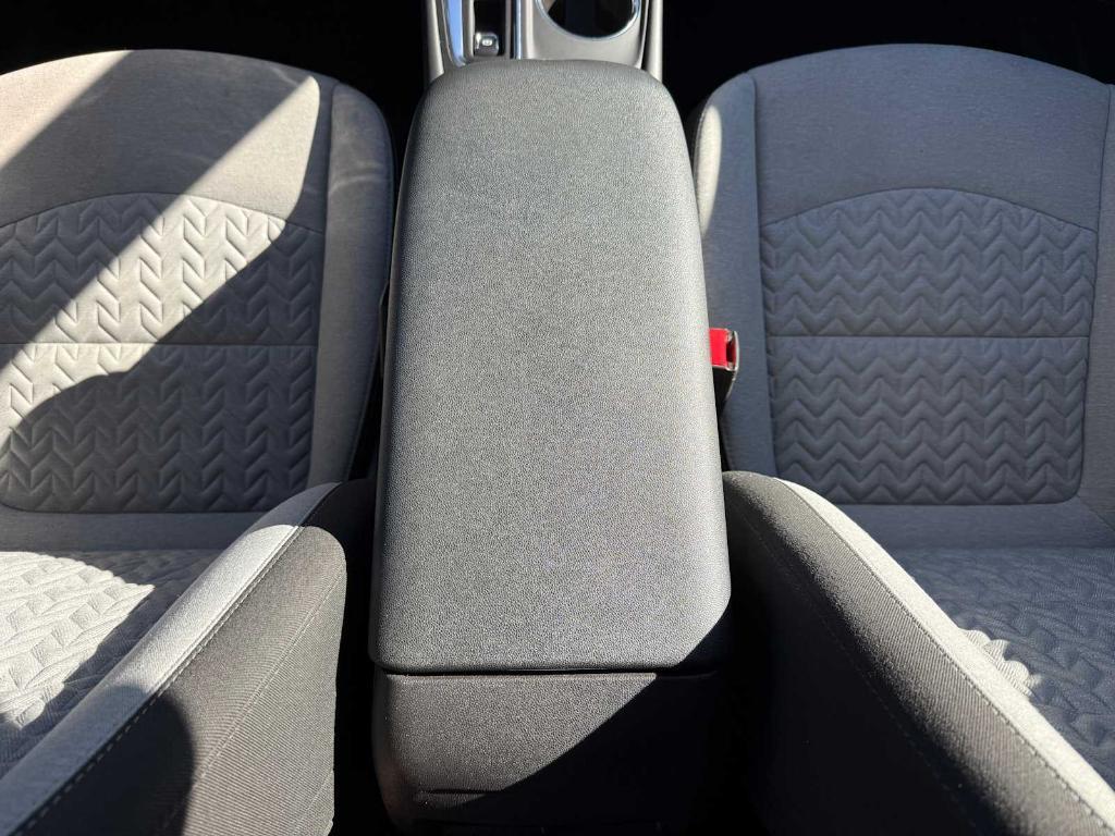 used 2024 Chevrolet Equinox car, priced at $25,564