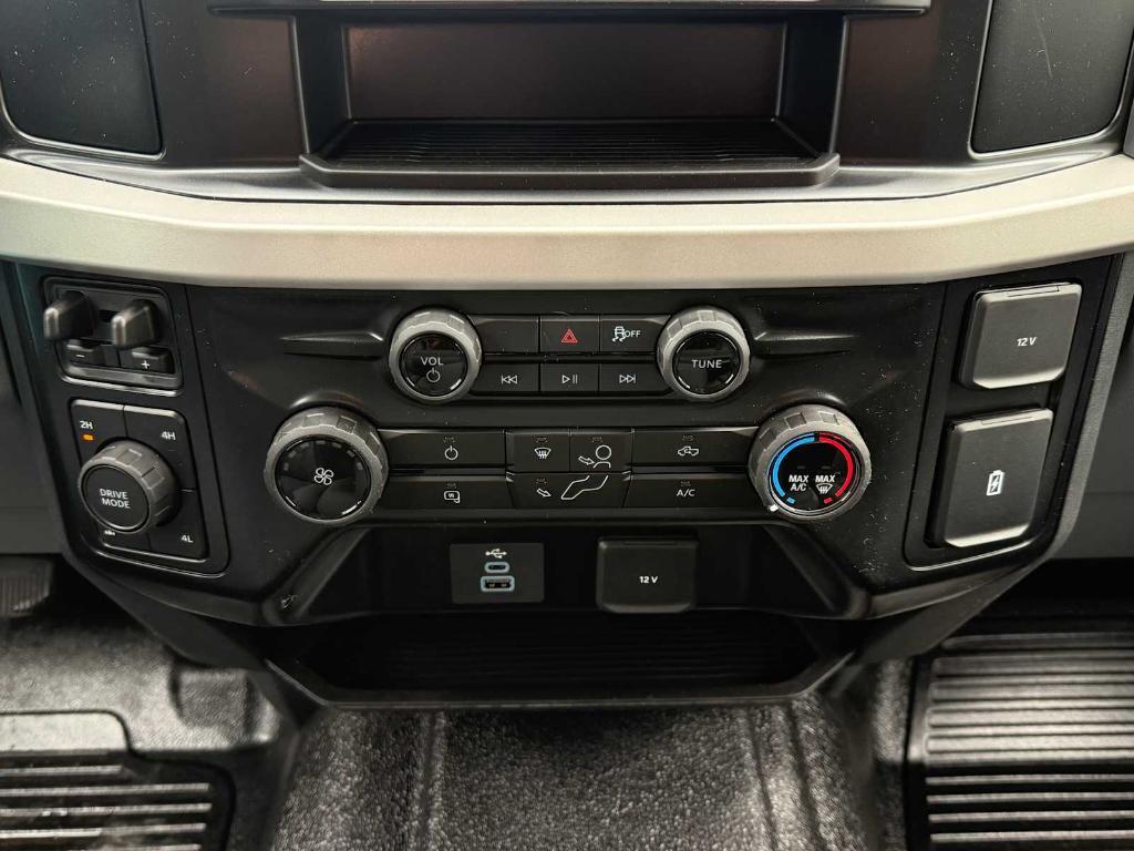 new 2025 Ford F-250 car, priced at $55,638