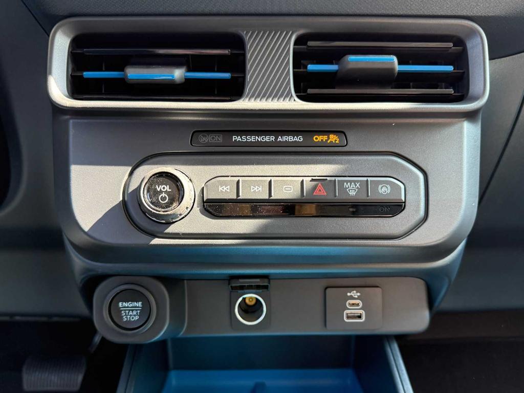 new 2025 Ford Maverick car, priced at $35,902