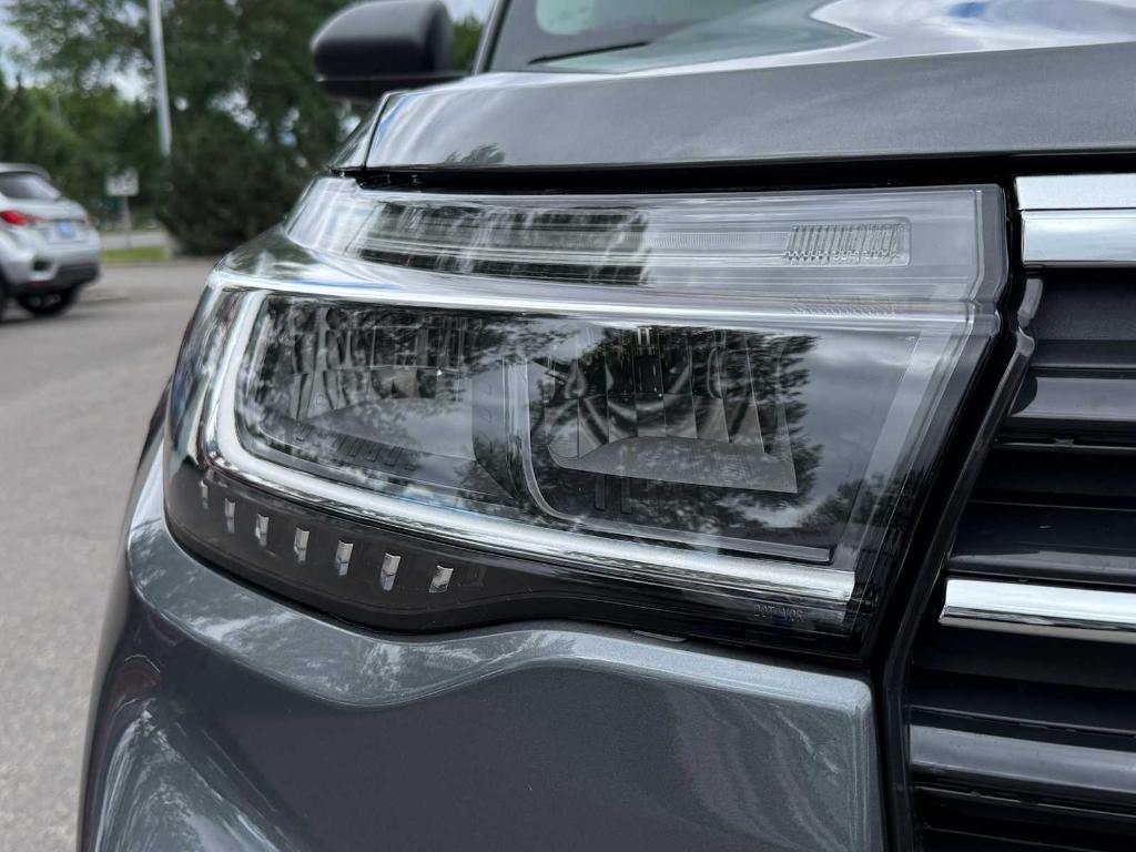 new 2025 Ford Explorer car, priced at $50,100