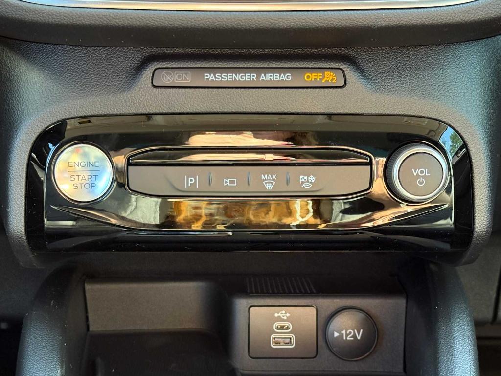 new 2025 Ford Escape car, priced at $38,464
