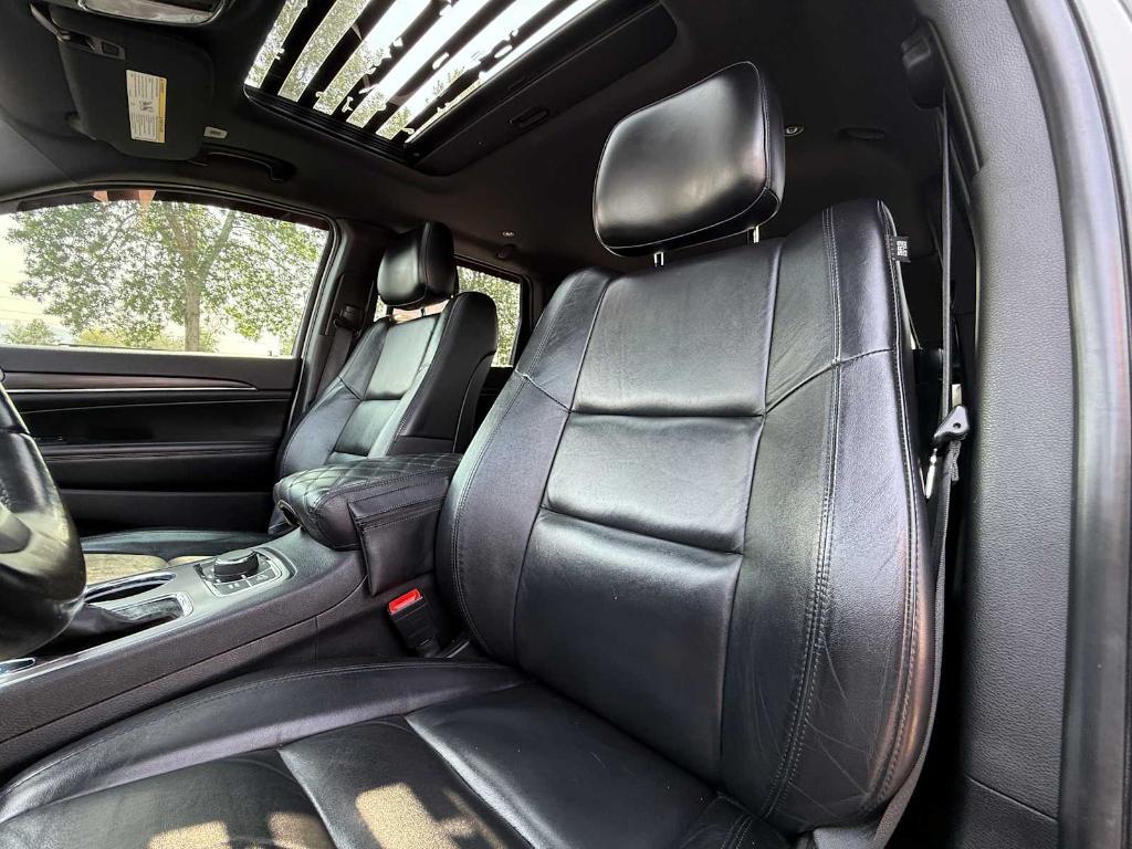 used 2021 Jeep Grand Cherokee car, priced at $26,651