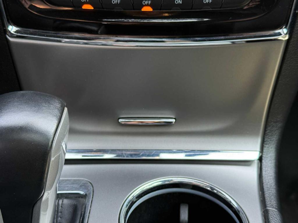 used 2021 Jeep Grand Cherokee car, priced at $26,651