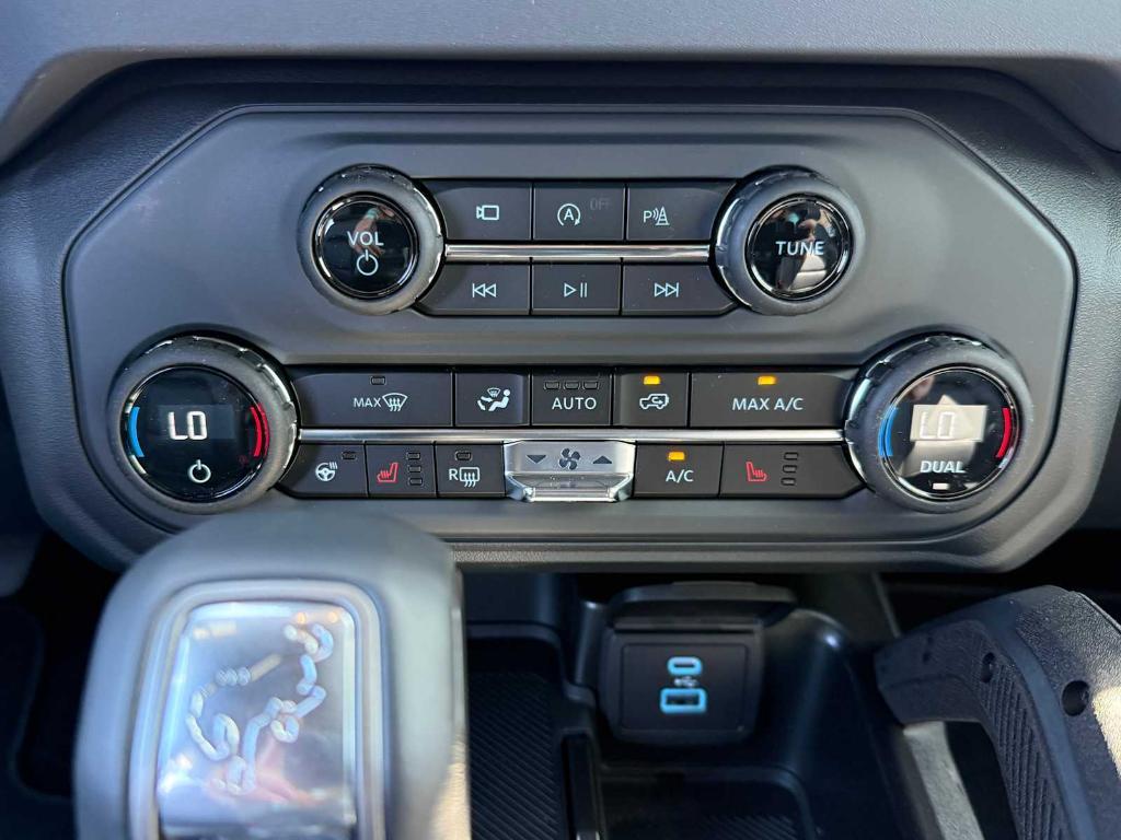 new 2025 Ford Bronco car, priced at $62,627