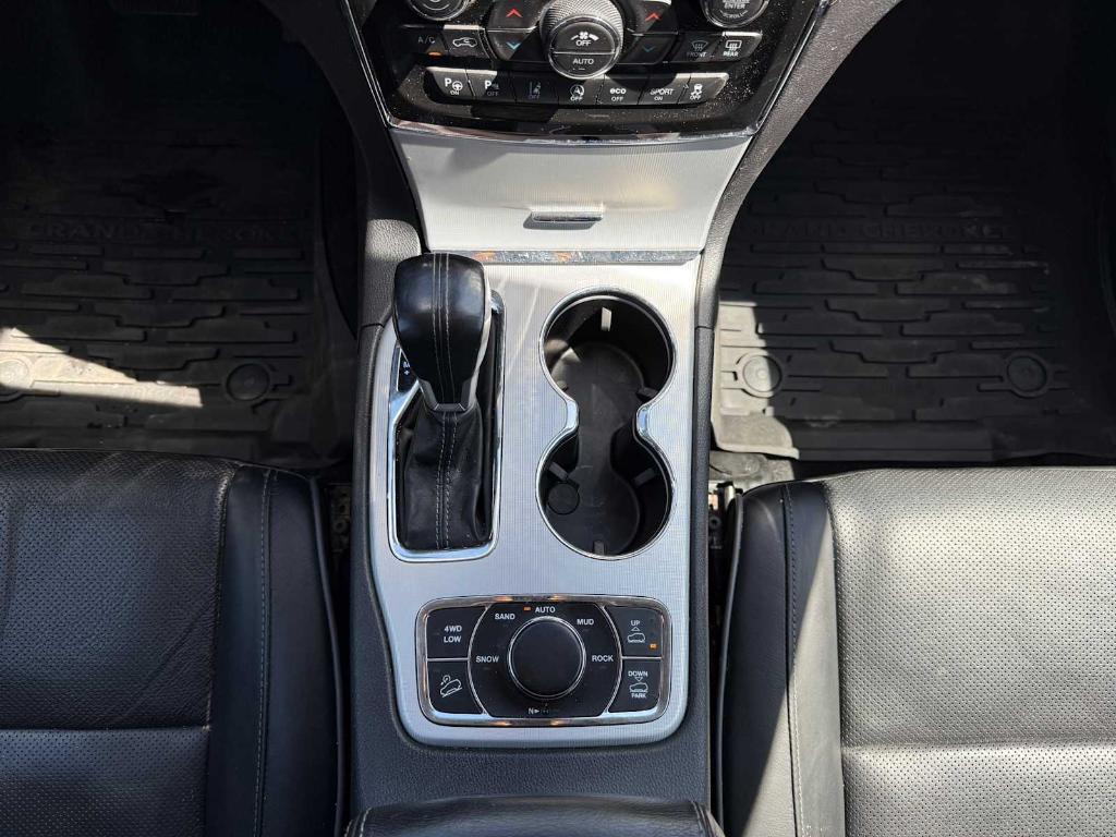 used 2021 Jeep Grand Cherokee car, priced at $32,303