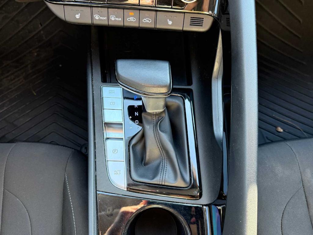 used 2022 Hyundai Elantra car, priced at $21,995