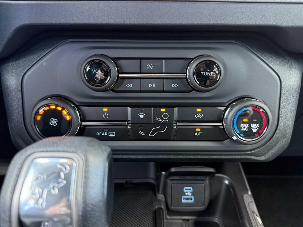 new 2025 Ford Bronco car, priced at $43,752