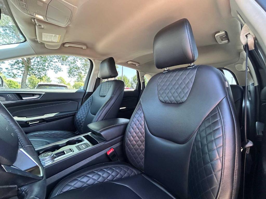 used 2024 Ford Edge car, priced at $32,995