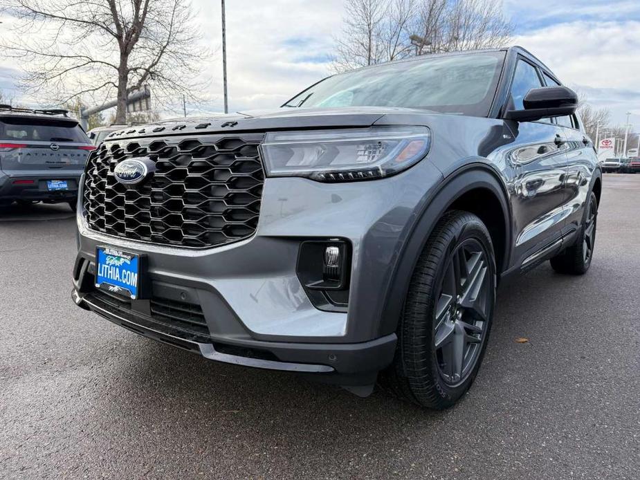 new 2025 Ford Explorer car, priced at $53,344