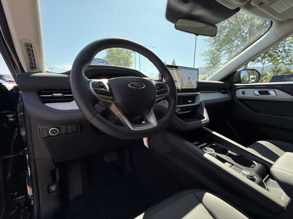 new 2025 Ford Explorer car, priced at $45,918