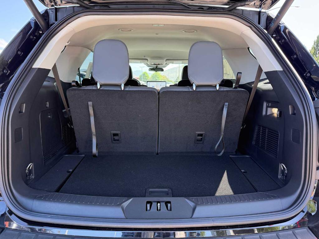 new 2025 Ford Explorer car, priced at $45,918