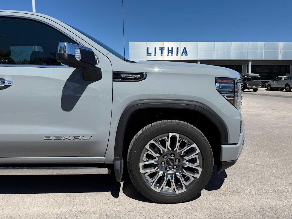 used 2025 GMC Sierra 1500 car, priced at $78,222