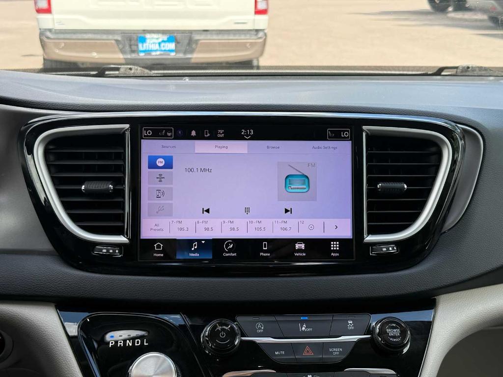 used 2022 Chrysler Pacifica car, priced at $23,000