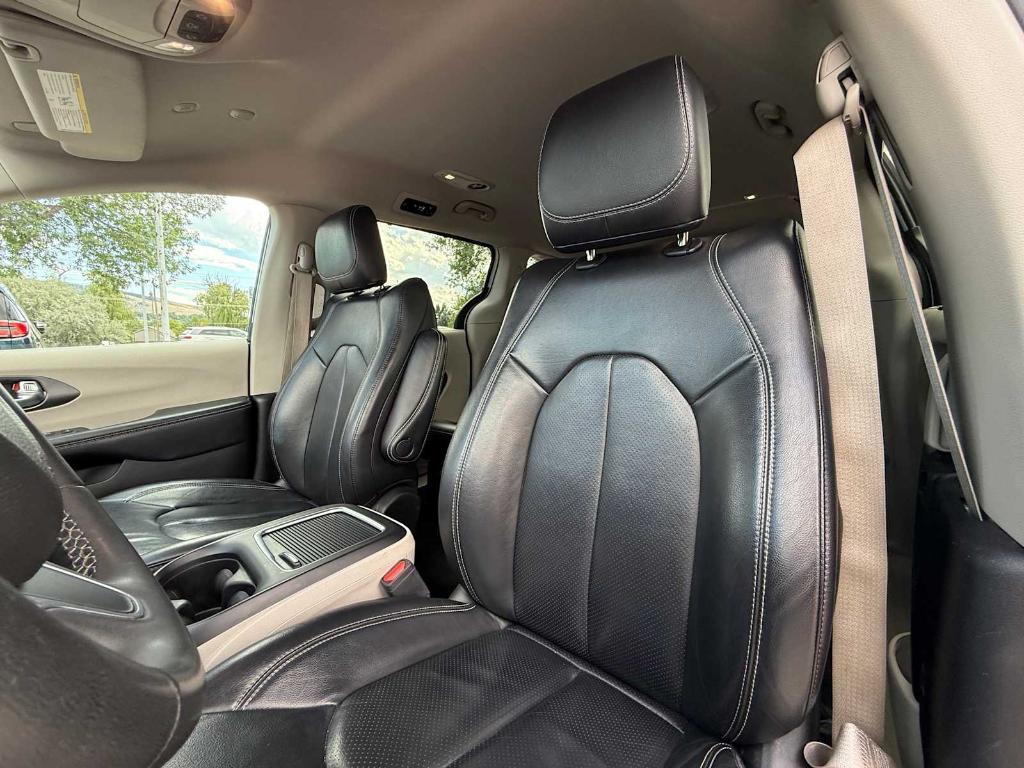 used 2022 Chrysler Pacifica car, priced at $23,000