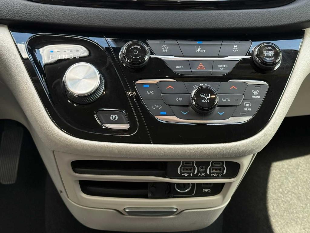 used 2022 Chrysler Pacifica car, priced at $23,000