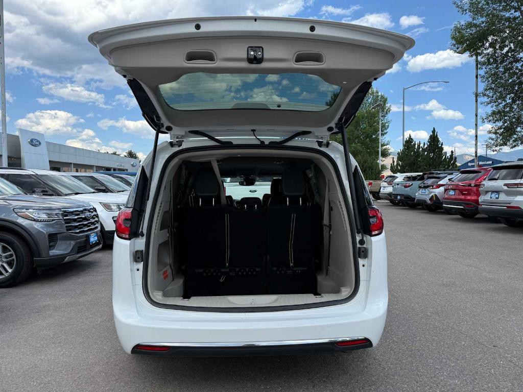 used 2022 Chrysler Pacifica car, priced at $23,000
