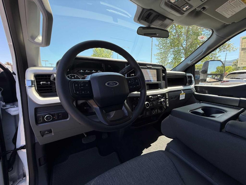 new 2025 Ford F-350 car, priced at $71,557