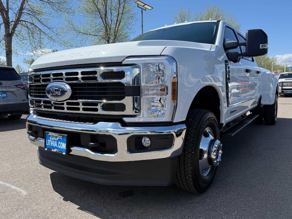 new 2025 Ford F-350 car, priced at $74,575