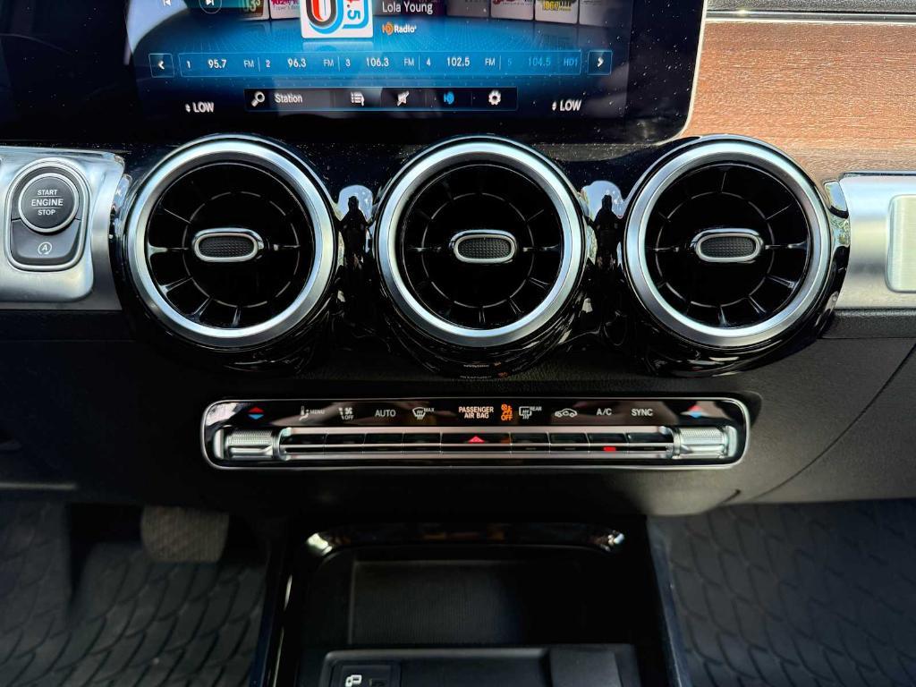 used 2020 Mercedes-Benz GLB 250 car, priced at $27,995