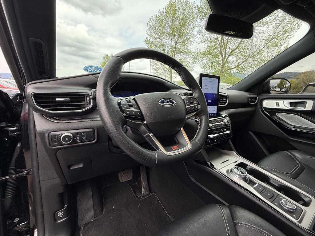 used 2022 Ford Explorer car, priced at $42,301